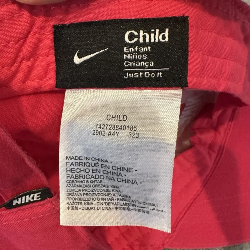 Nike‎ Heritage Child Youth Kids Unisex Pink & White Strapback Adjustable Hat
